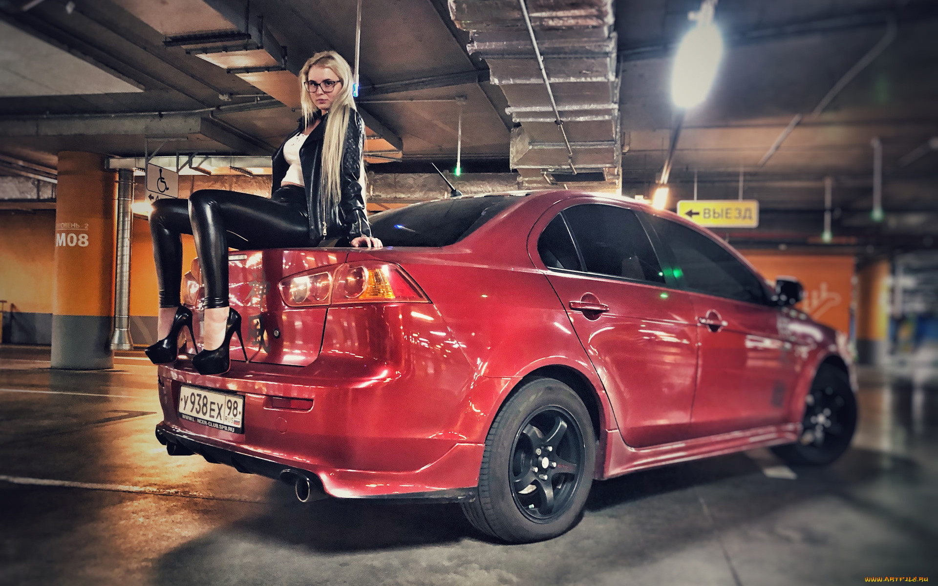 Mitsubishi Lancer девушка Evolution EVO